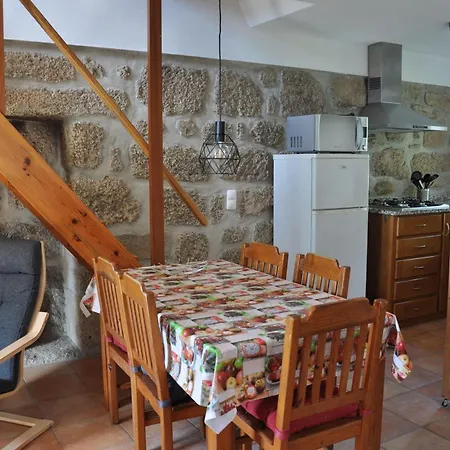 Casa-palmeira-quinta-da-encavalada-relaxing-holiday-house-with-beautiful-view-and-swimmingpool Holiday home *