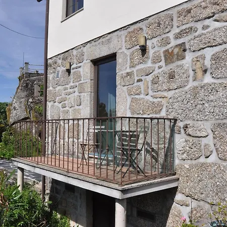 Casa-palmeira-quinta-da-encavalada-relaxing-holiday-house-with-beautiful-view-and-swimmingpool Holiday home