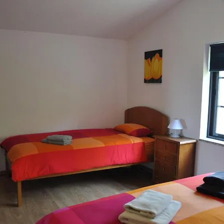 Casa-palmeira-quinta-da-encavalada-relaxing-holiday-house-with-beautiful-view-and-swimmingpool Holiday home