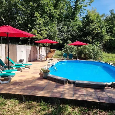 Casa-palmeira-quinta-da-encavalada-relaxing-holiday-house-with-beautiful-view-and-swimmingpool