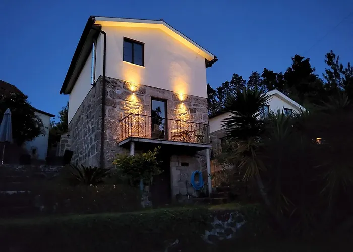 Casa-palmeira-quinta-da-encavalada-relaxing-holiday-house-with-beautiful-view-and-swimmingpool Nyaraló *